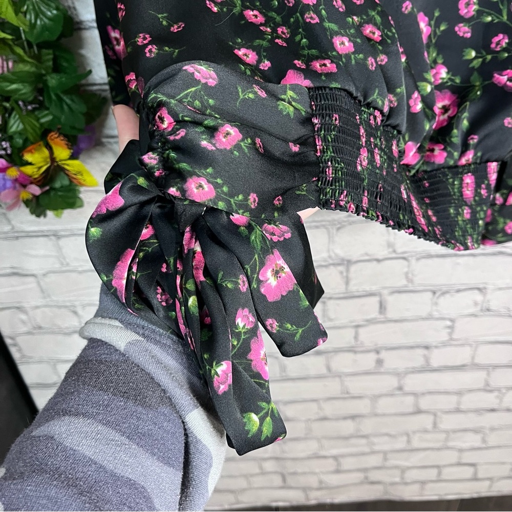 /Banana Republic Floral Printed Long Sleeve V Neck Wrap Blouse Size Large - Picture 9 of 15